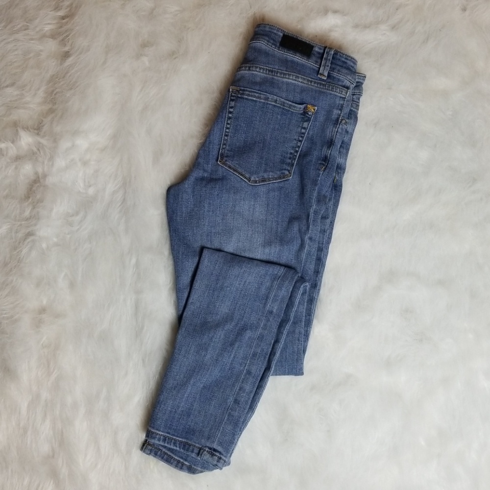 ⚡️HALOGEN skinny JEANS